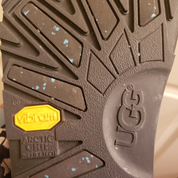 Ugg boots - Picture 4 of 9